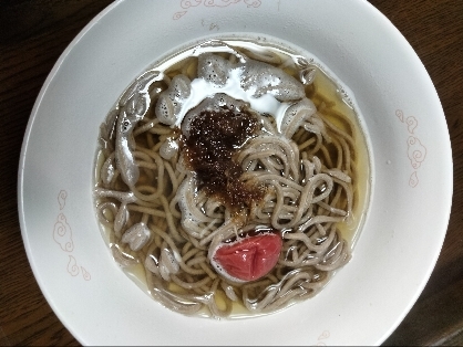 とろろ昆布梅干し♪温蕎麦✧˖°