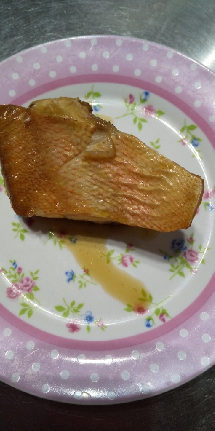 超簡単！日本食研の「煮魚のたれ」赤魚の煮付け
