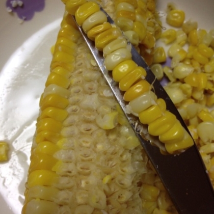 とうもろこしの塩麹でレンジ蒸し スプーンで粒取り レシピ 作り方 By ラズベリっち 楽天レシピ とうもろこしの塩麹でレンジ蒸し スプーンで粒取り レシピ 作り方 By ラズベリっち 楽天レシピ