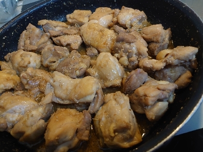 鶏肉さっぱり炒め煮(ぽん酢、すりごま、生姜)