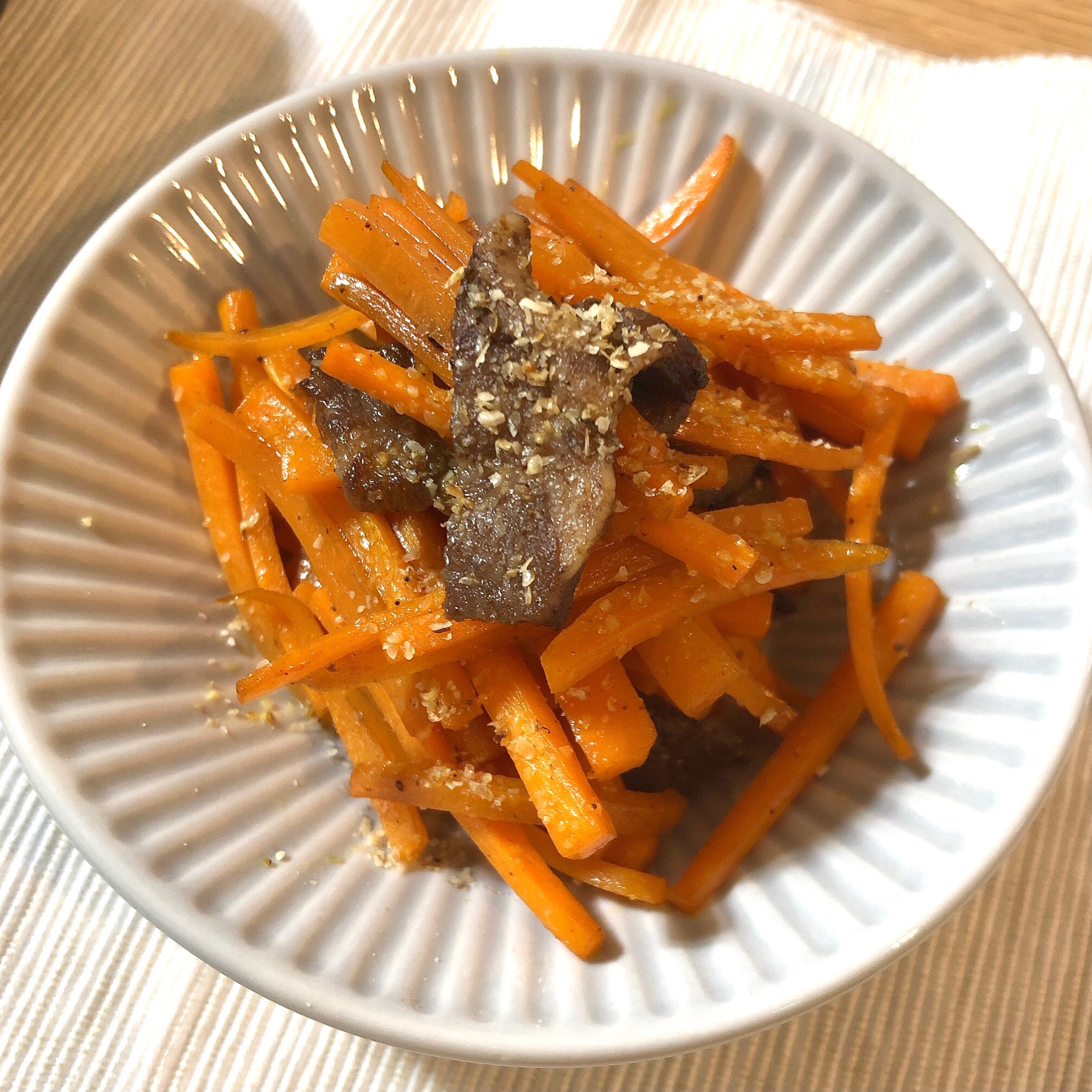 にんじんと牛肉のニンニク醤油炒め