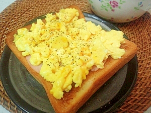 ☆朝食の定番☆バターエッグ＆ハムのうまうまトースト