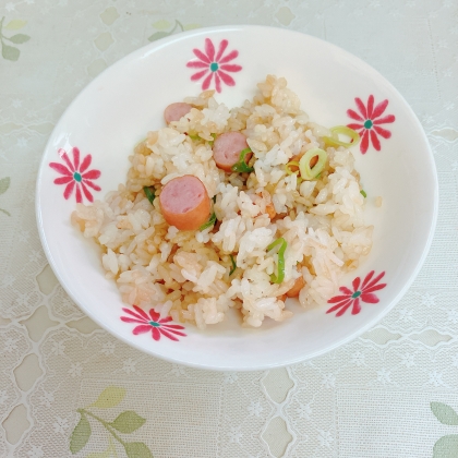 ウインナーとネギでチャーハン