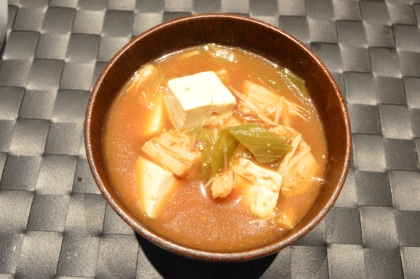 大根・えのき・白菜・豆腐の味噌汁