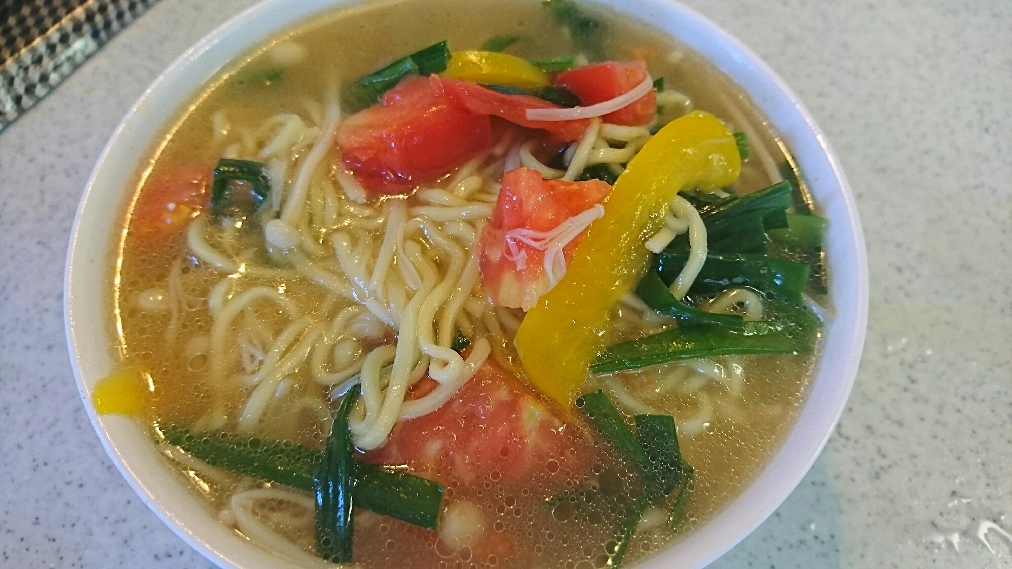 塩味トマトラーメン