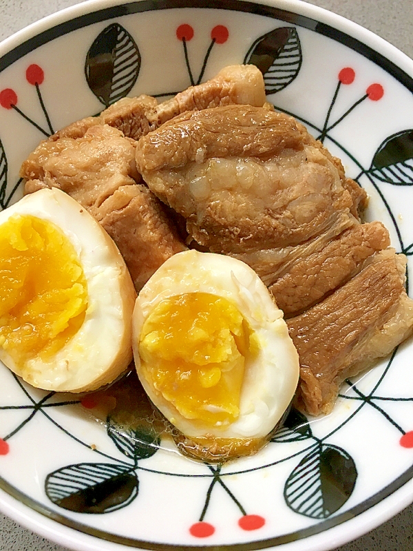 じっくり煮込んだ味しみ角煮