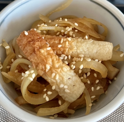 大根の皮で作ってみました♬
食感が良く甘辛い味付けで、ご飯が進みますね！とっても美味しかったです╰(*´︶`*)╯♡素敵なレシピ、ありがとうございます！！