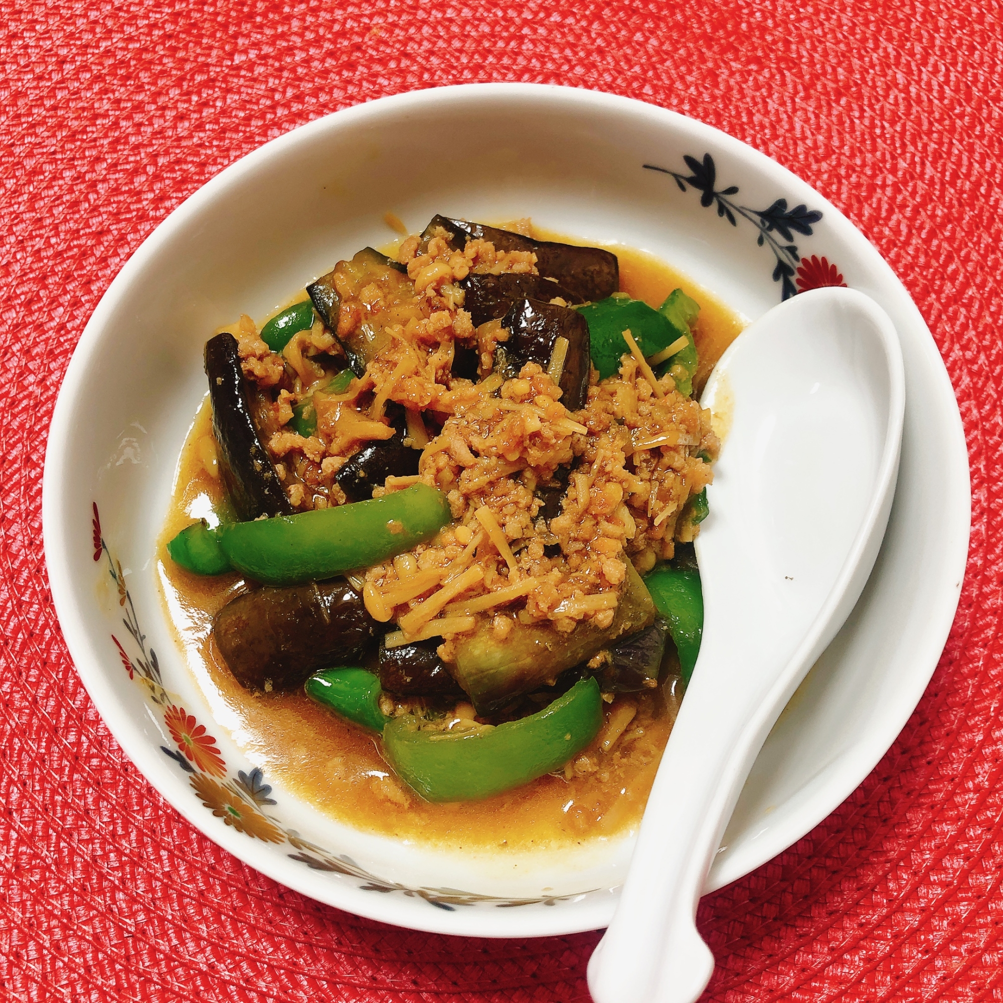 なすとピーマンひき肉炒め