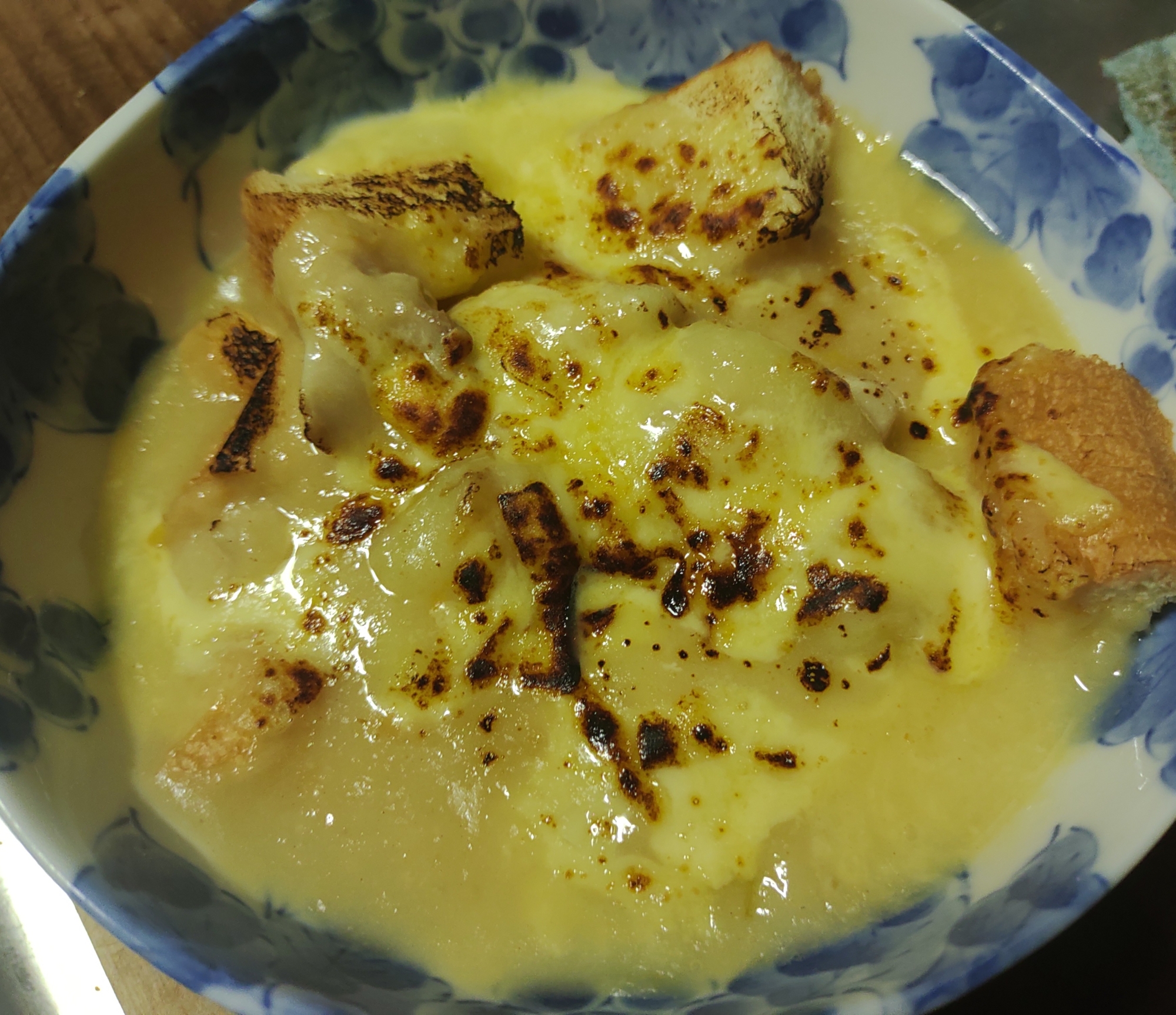 余ったシチューで食パングラタン！