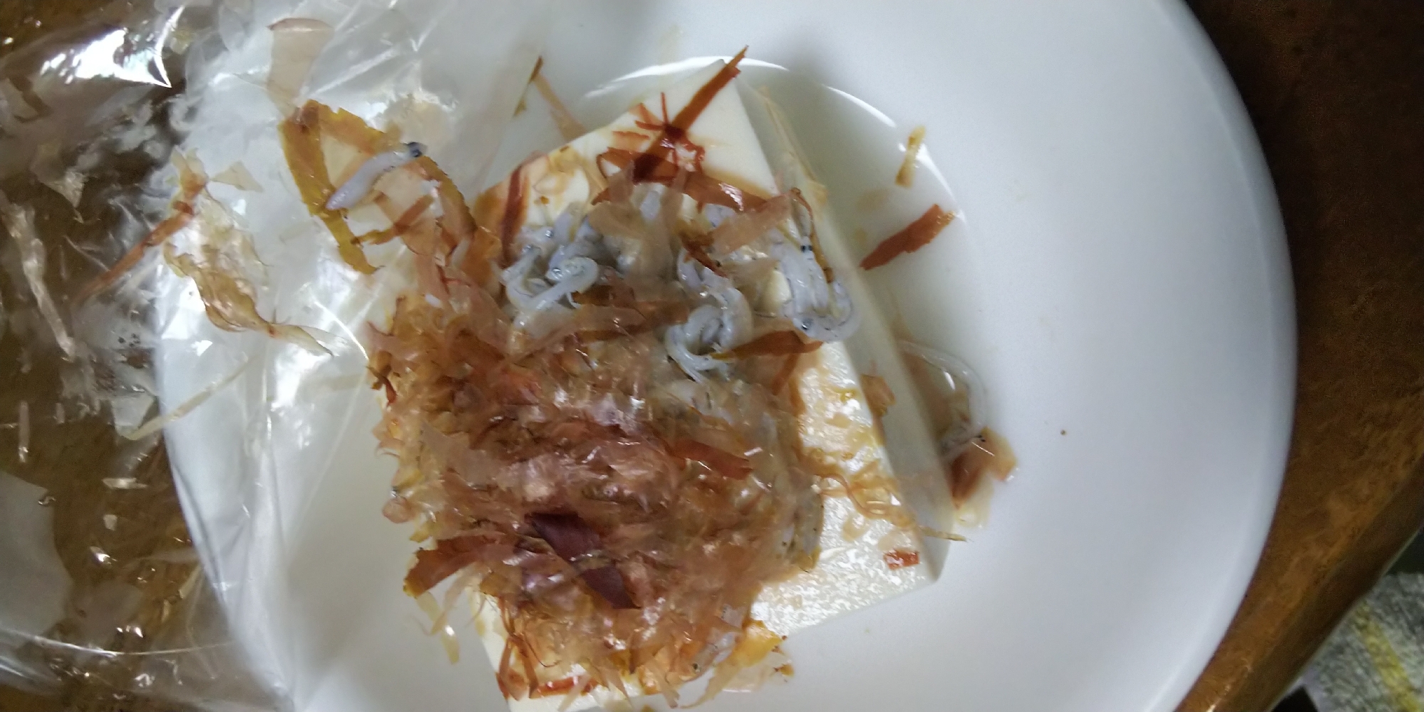 しらすと鰹節の冷や奴 岩塩レモン汁で レシピ 作り方 By はぁなぷ 楽天レシピ しらすと鰹節の冷や奴 岩塩レモン汁で レシピ 作り方 By はぁなぷ 楽天レシピ