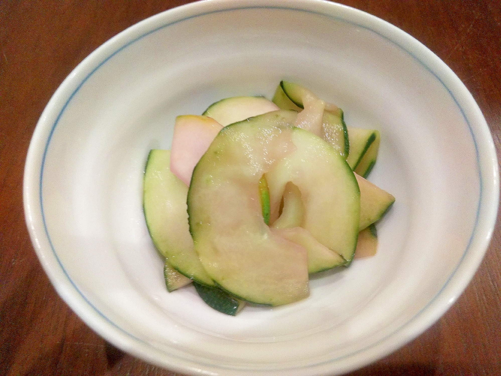 ウリの梅酢漬け