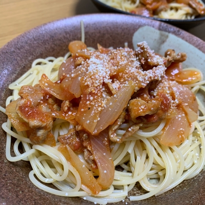 豚こまと玉ねぎのカレートマトソースパスタ