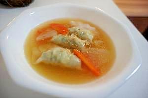 冷凍餃子の中華スープ