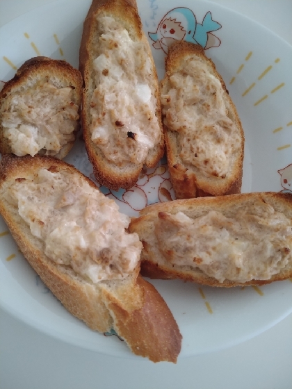 一度食べたら止まらない！フランスパンでツナトースト