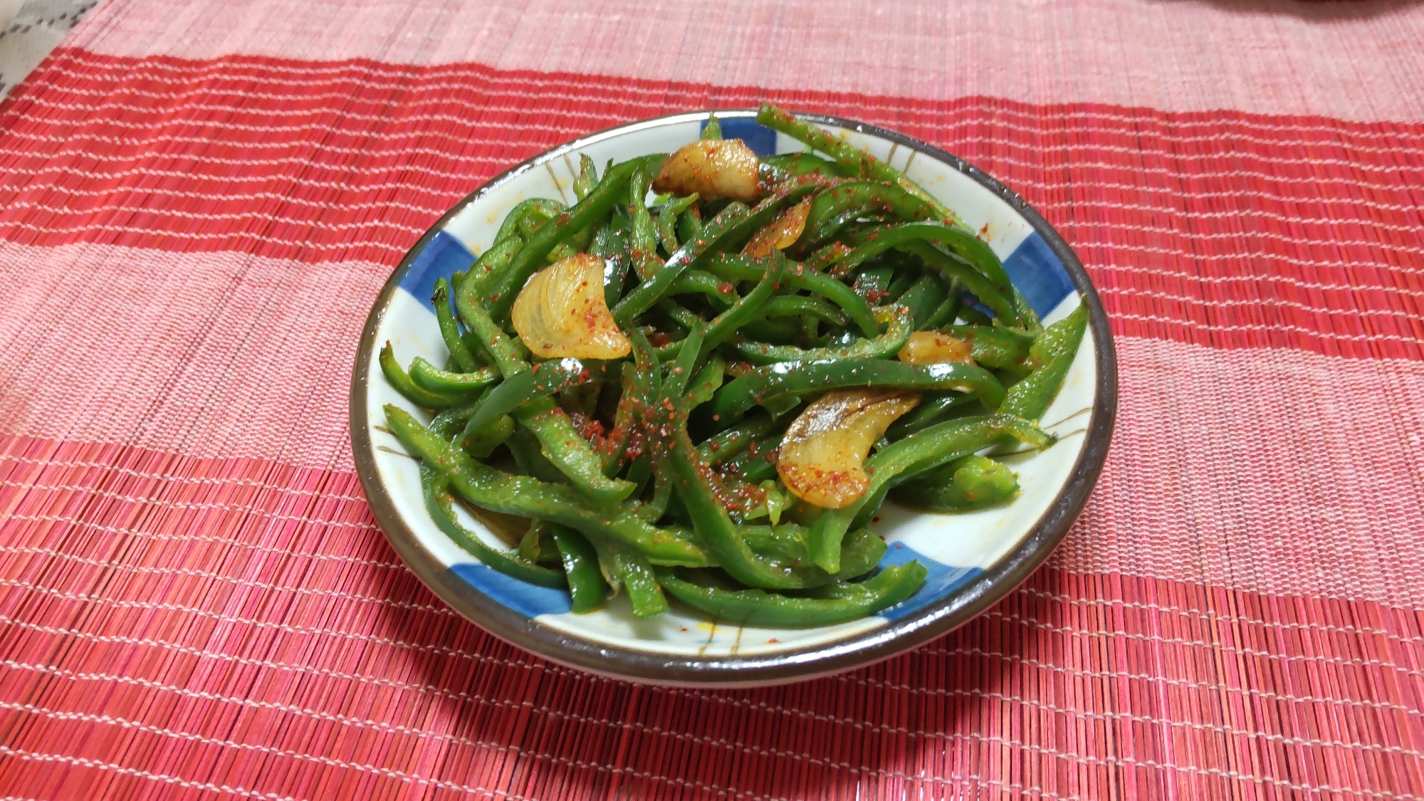 おつまみレシピ♪ピーマンとにんにくの麻辣炒め