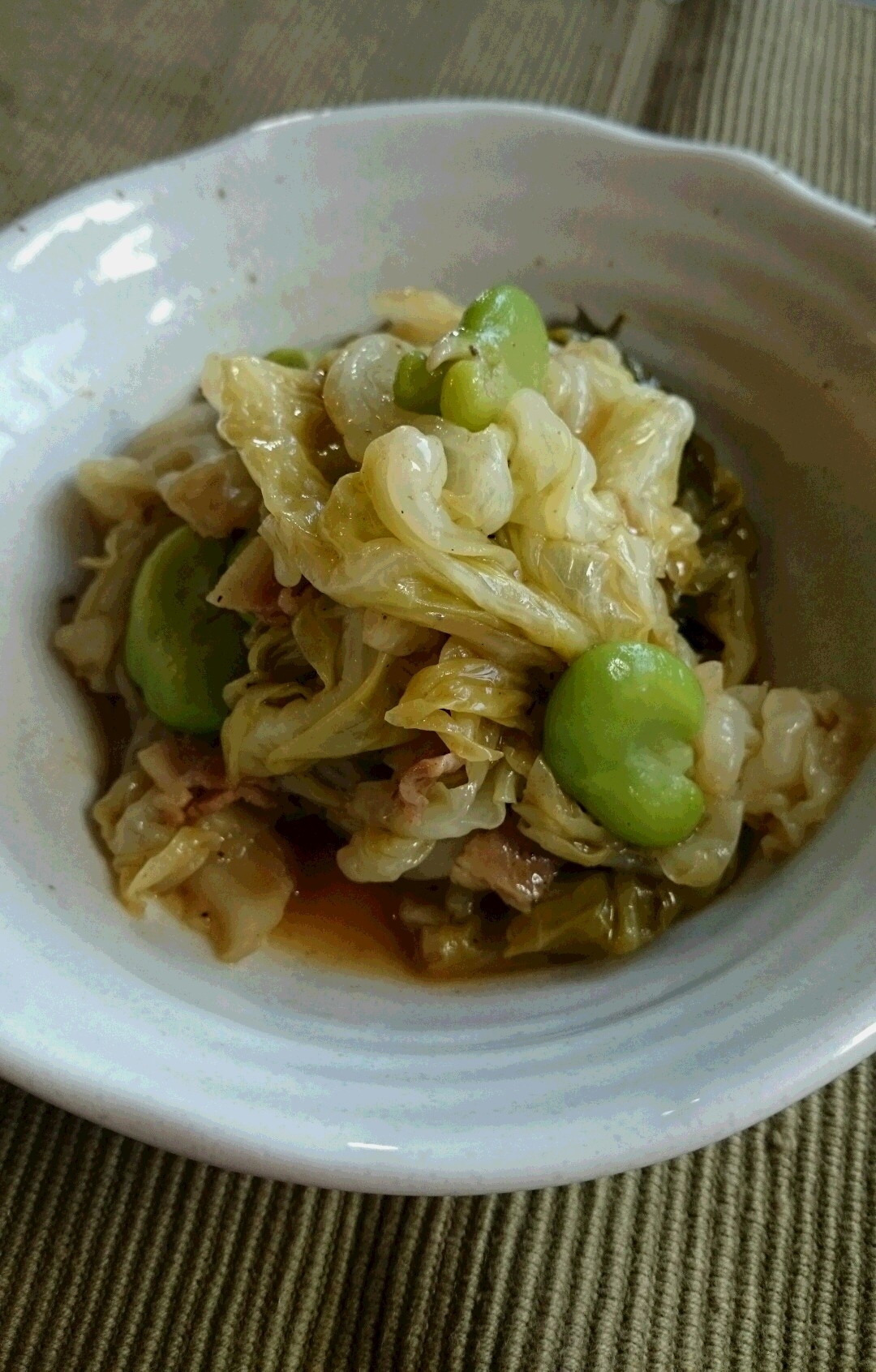 キャベツのカレー煮、空豆添え♪