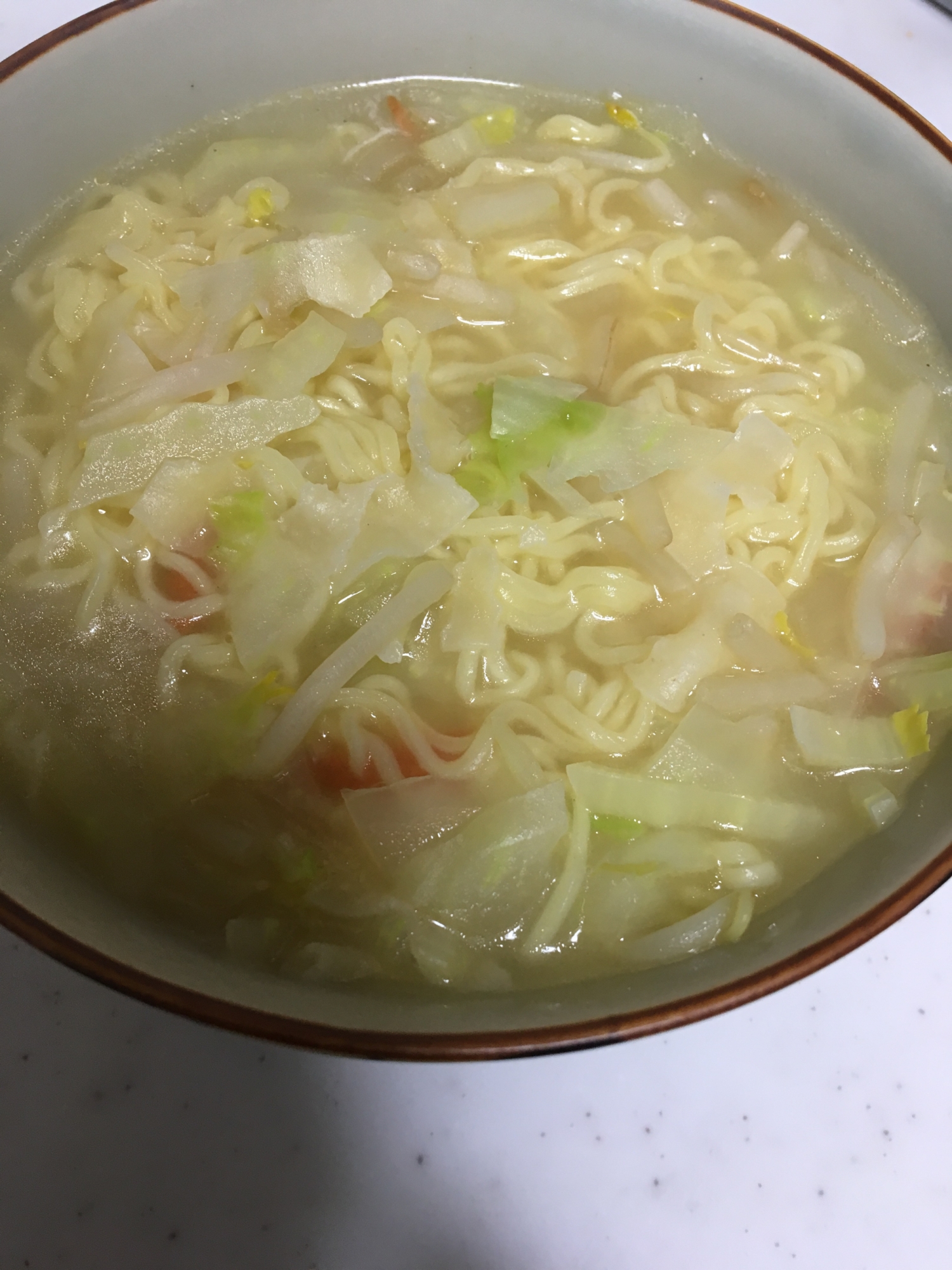 ワンタン麺で 白菜ともやしラーメンに レシピ 作り方 By Xmickyx 楽天レシピ