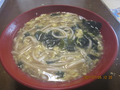 わかめとたまごのあんかけうどん