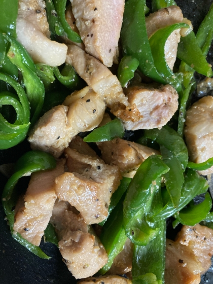 ピーマン玉ねぎ豚肉の焼肉タレ焼き