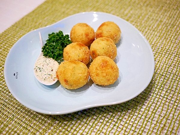 今が旬 タラとじゃが芋のコロッケ レシピ 作り方 By 楽天出店店舗 Koz Life 北欧雑貨のお店 楽天レシピ 今が旬 タラとじゃが芋のコロッケ レシピ 作り方 By 楽天出店店舗 Koz Life 北欧雑貨のお店 楽天レシピ