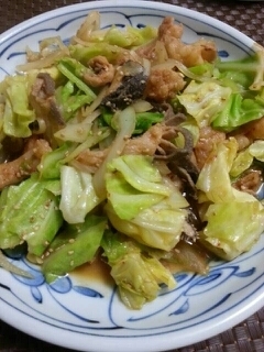 ホルモンにはキャベツや玉ねぎがあいますね。野菜もいっぱい食べれてよかったです！