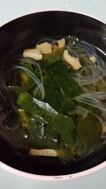 春雨とワカメとしいたけのお吸い物