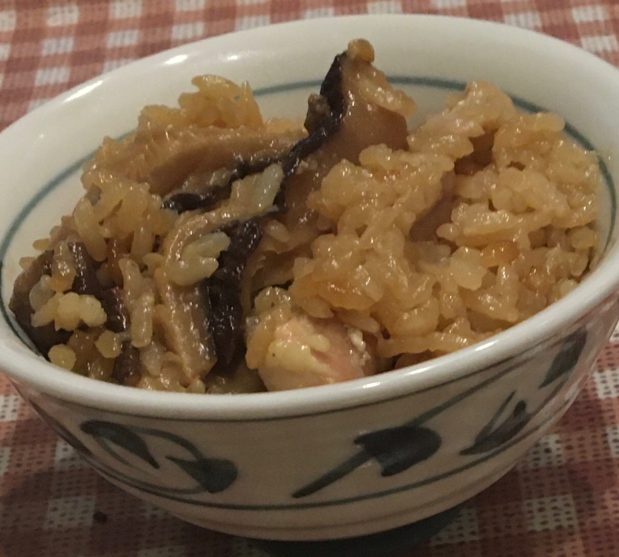 椎茸と鶏肉の炊き込みご飯