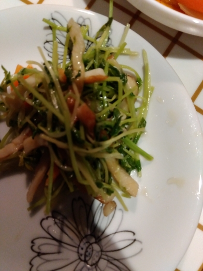 豚こまと豆苗のしめじ炒め♪