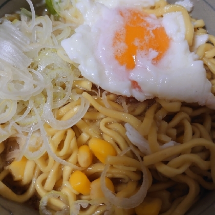 おつまみや夜食に器で混ぜるだけ～低糖質麺ラーメン