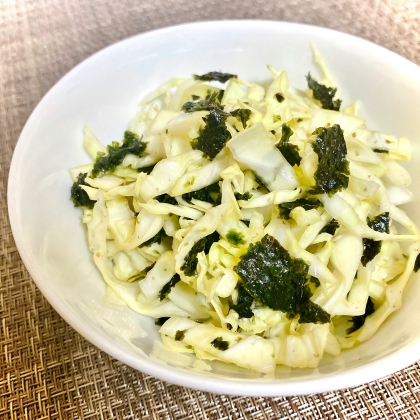 ごま油と海苔の風味がキャベツに良く合って食が進みました( ´ ▽ ` )ﾉポリ袋で作れて洗い物も楽ちんなので忙しい時に重宝しますね！ご馳走様でした(*'∀'人)