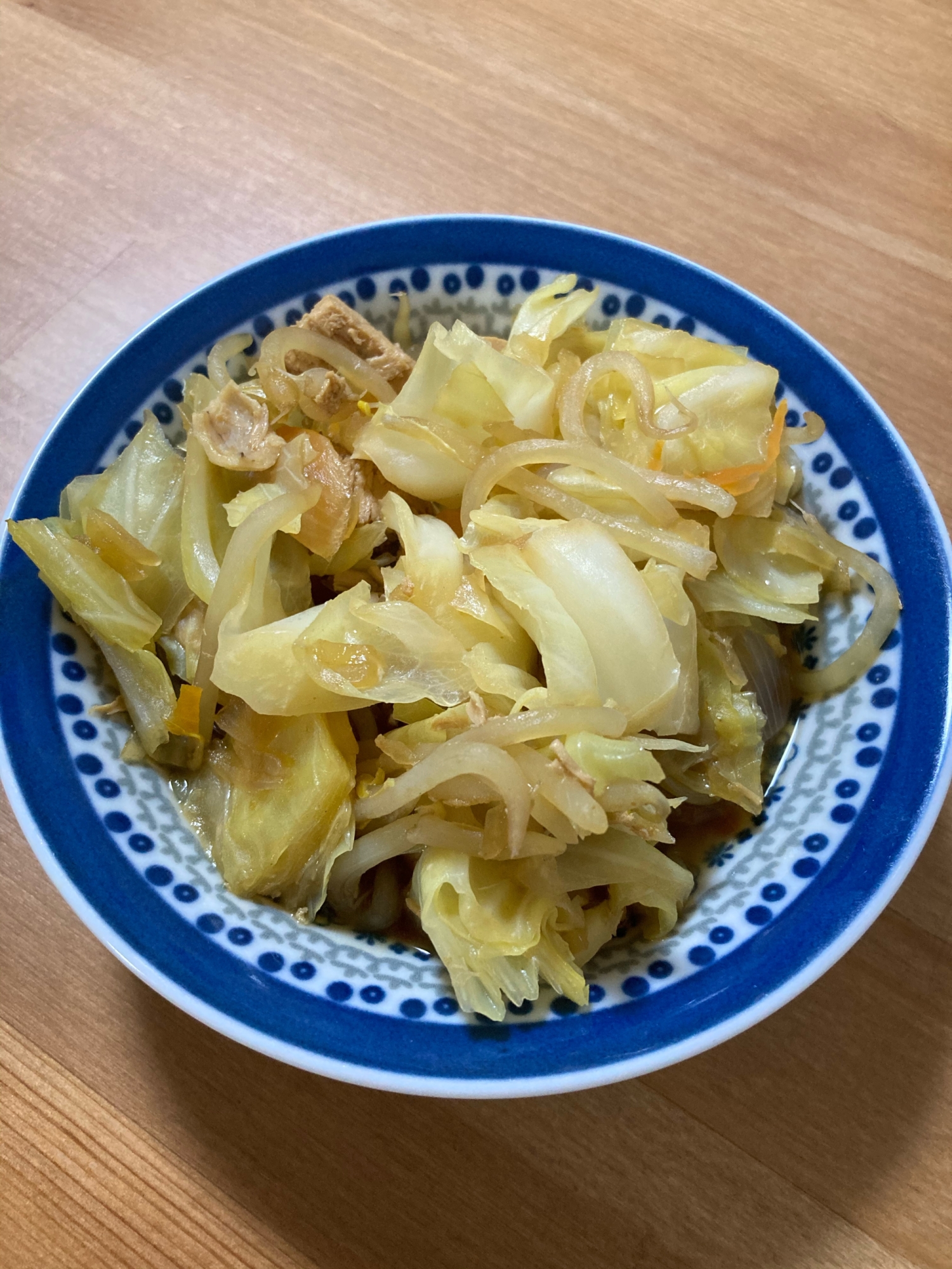 鶏肉とキャベツの味噌煮込み