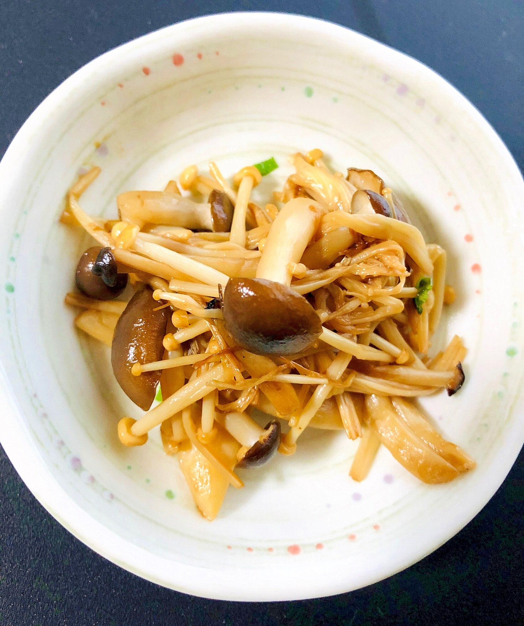 キノコのソーセージ詰めの簡単レシピ