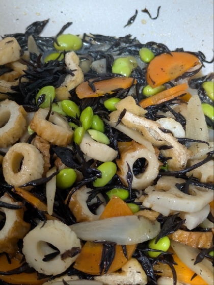 【夫婦のおつまみ】枝豆とちくわのひじきの煮物
