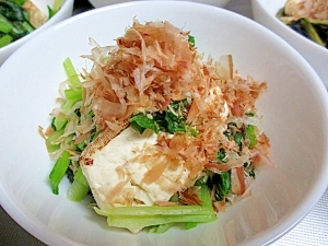 小松菜と焼き豆腐のさっと蒸し・おかかポン酢