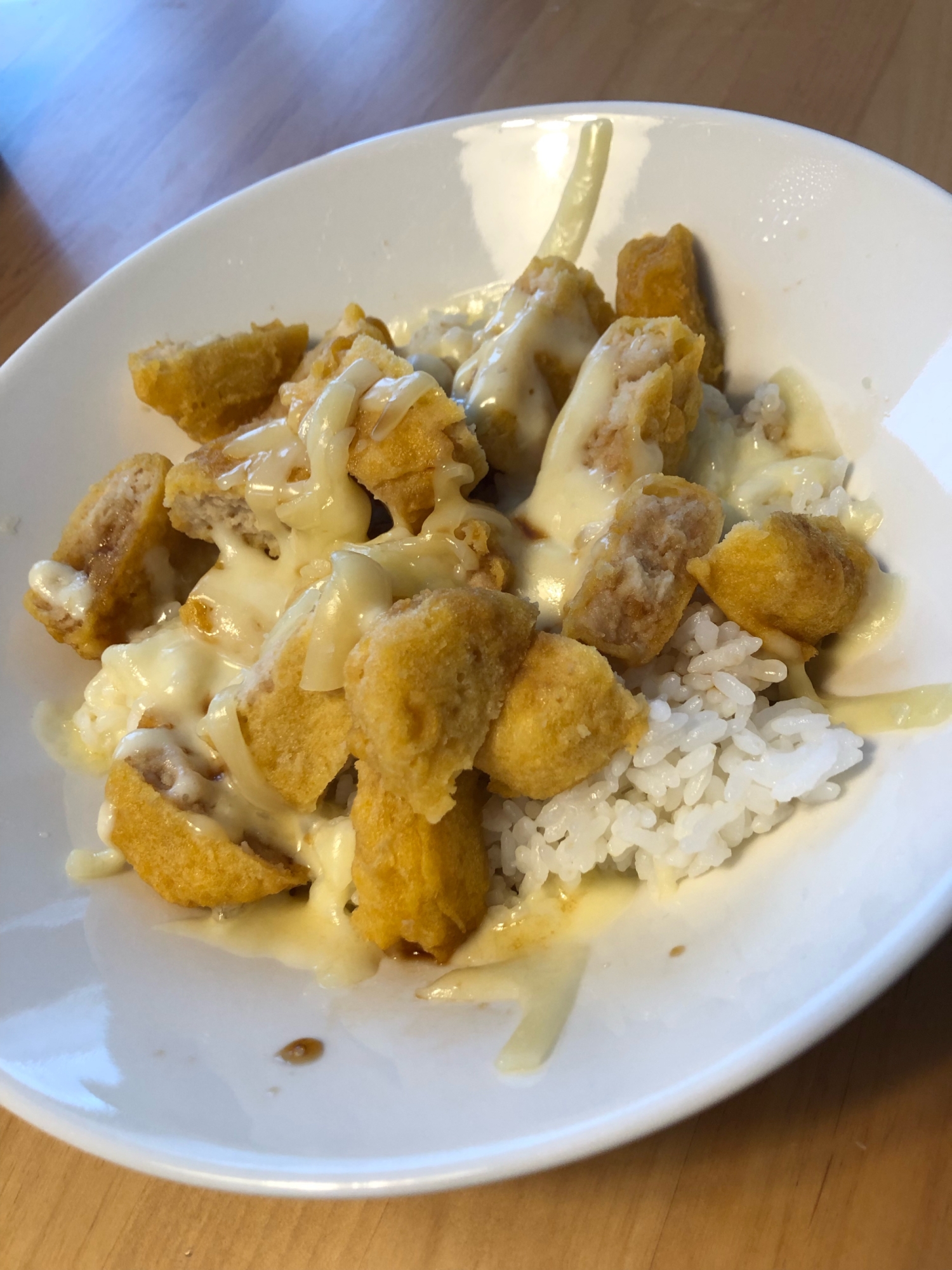 余ったチキンナゲットで！チーズチキンカツ丼