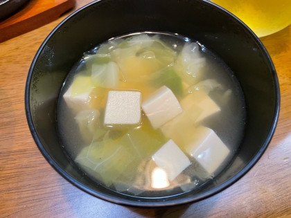 キャベツと豆腐卵のスープ