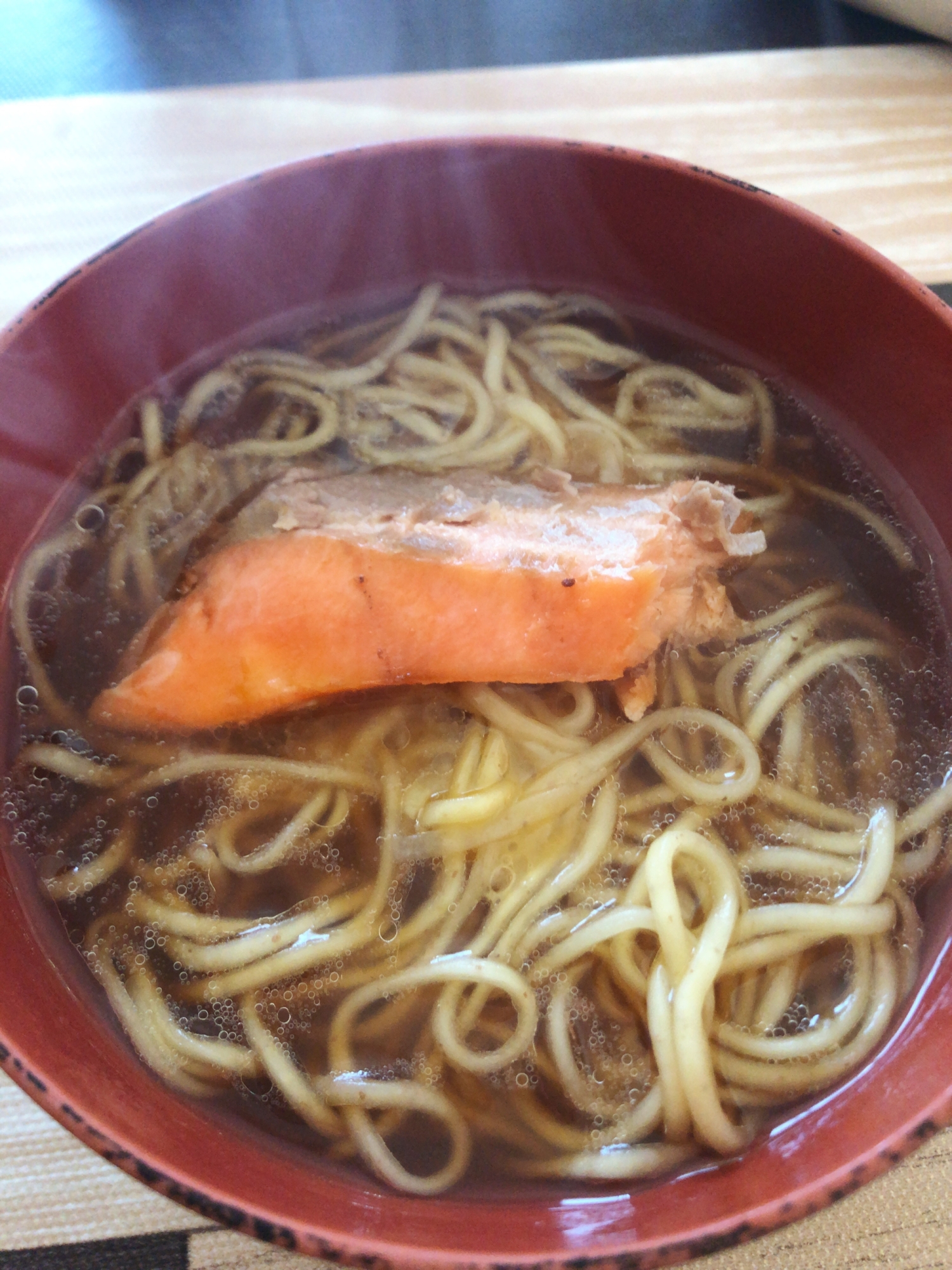 焼き鮭入りラーメン