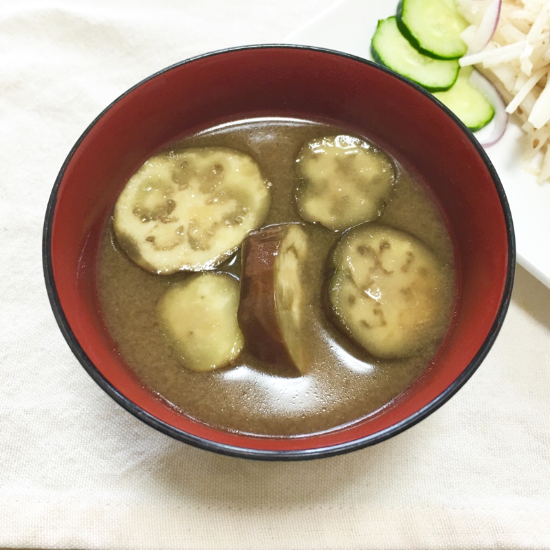 旬の茄子♪胡麻油香ばし炒め茄子の味噌汁♡