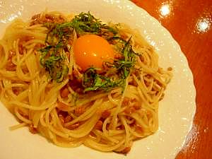 青シソ香る簡単おいしい納豆となめ茸のパスタ