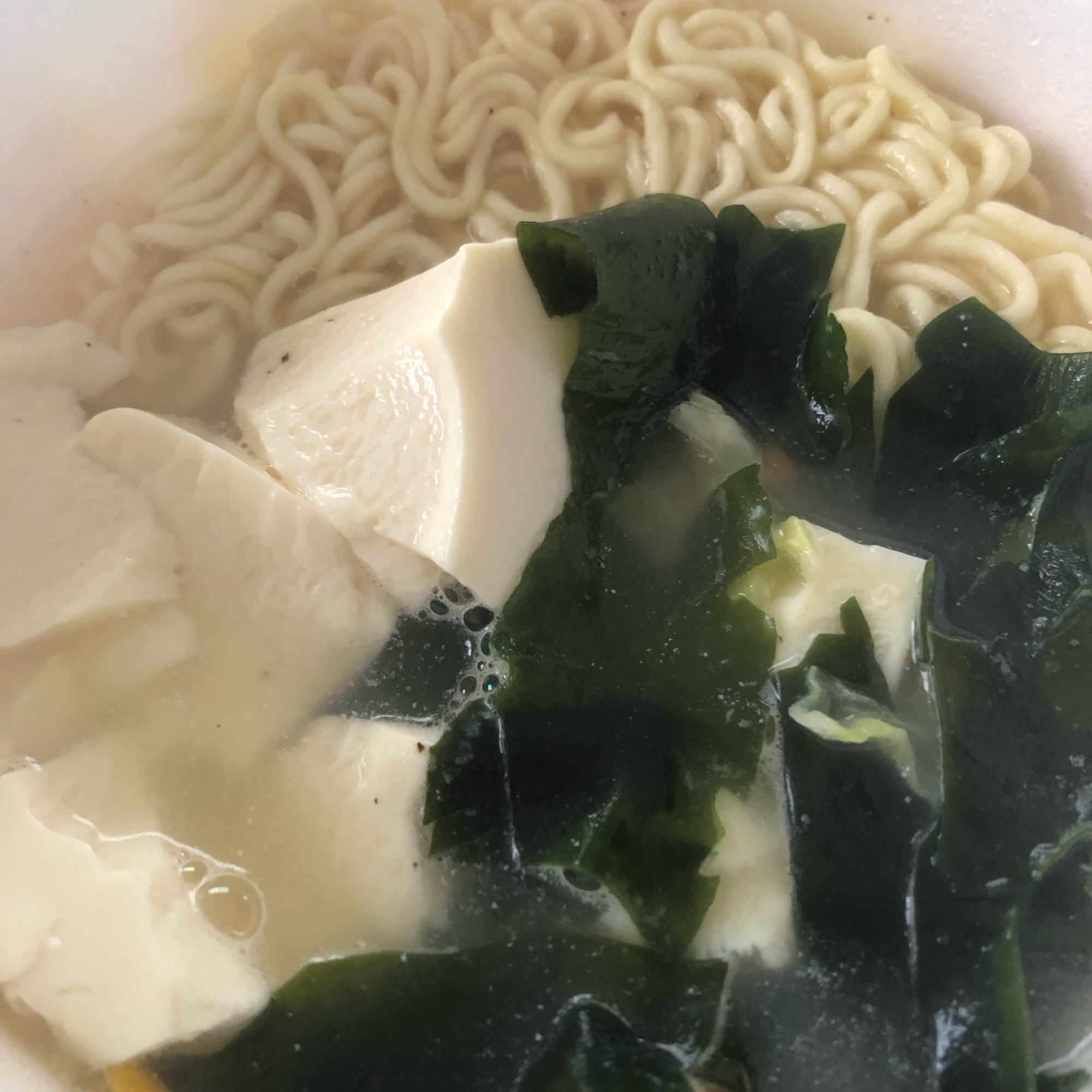 わかめと豆腐のラーメン