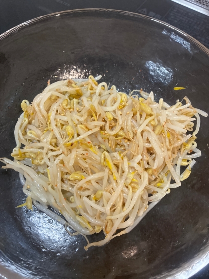 箸が止まらない！絶品もやしナムル