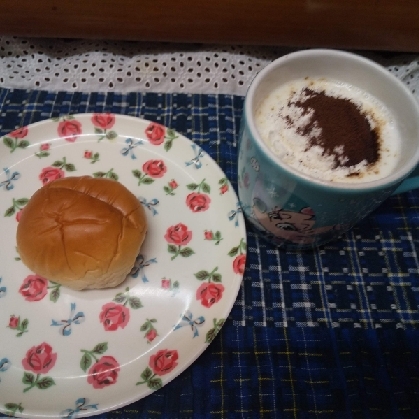 sweet sweet♡ちゃん
こんにちは
あんパンとコラーゲン入り珈琲牛乳で
つくりました
