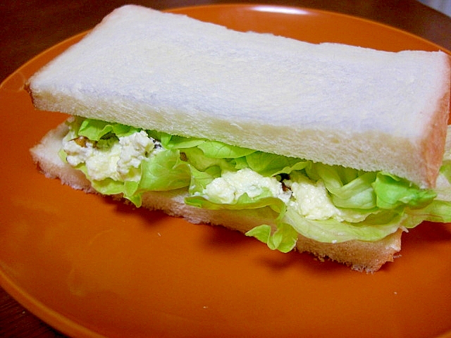くるみレーズンクリームチーズのサンドイッチ