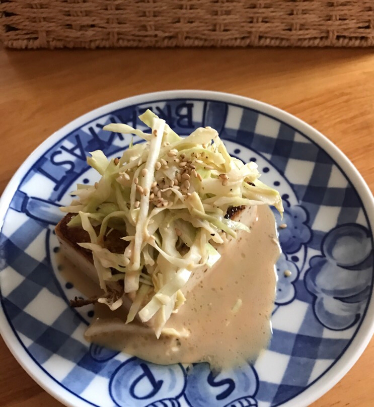 キャベツソースがけ豆腐ステーキ