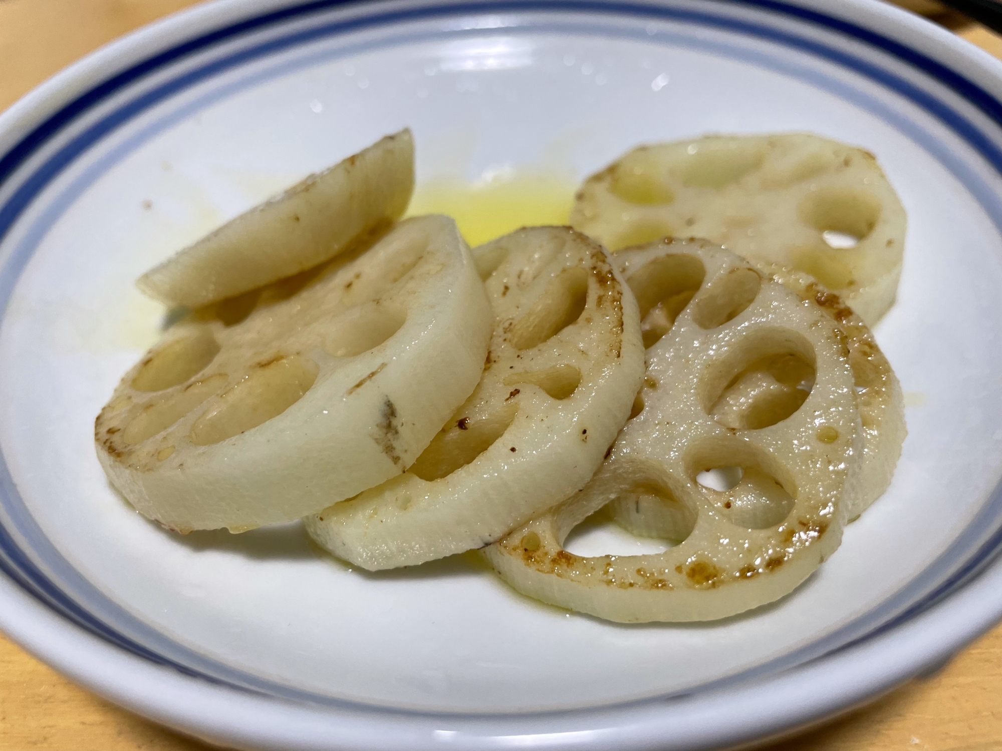 シャキシャキ蓮根マーガリン炒め