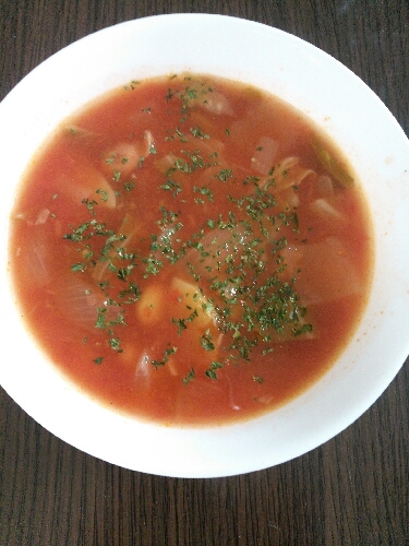 野菜たっぷりだったので、ランチにこのスープ1品だけでも満足でした♪
簡単に出来て美味しかったです(^o^)