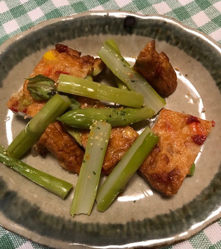 夏野菜入りさつま揚げとアスパラのポン酢炒め