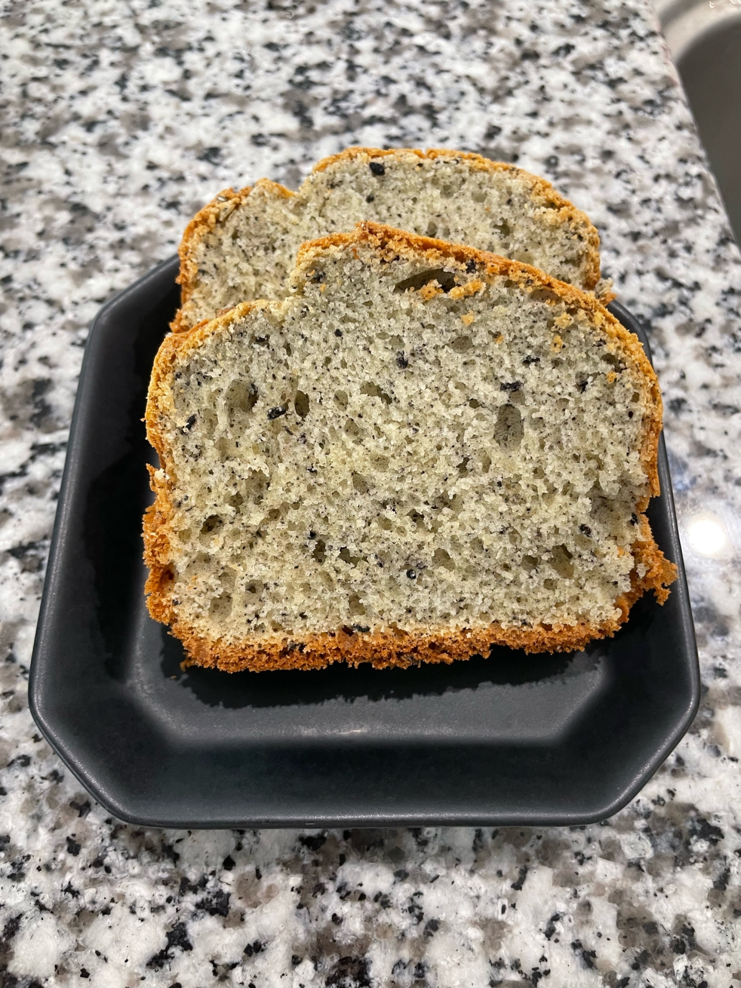 黒ごまパウンドケーキ