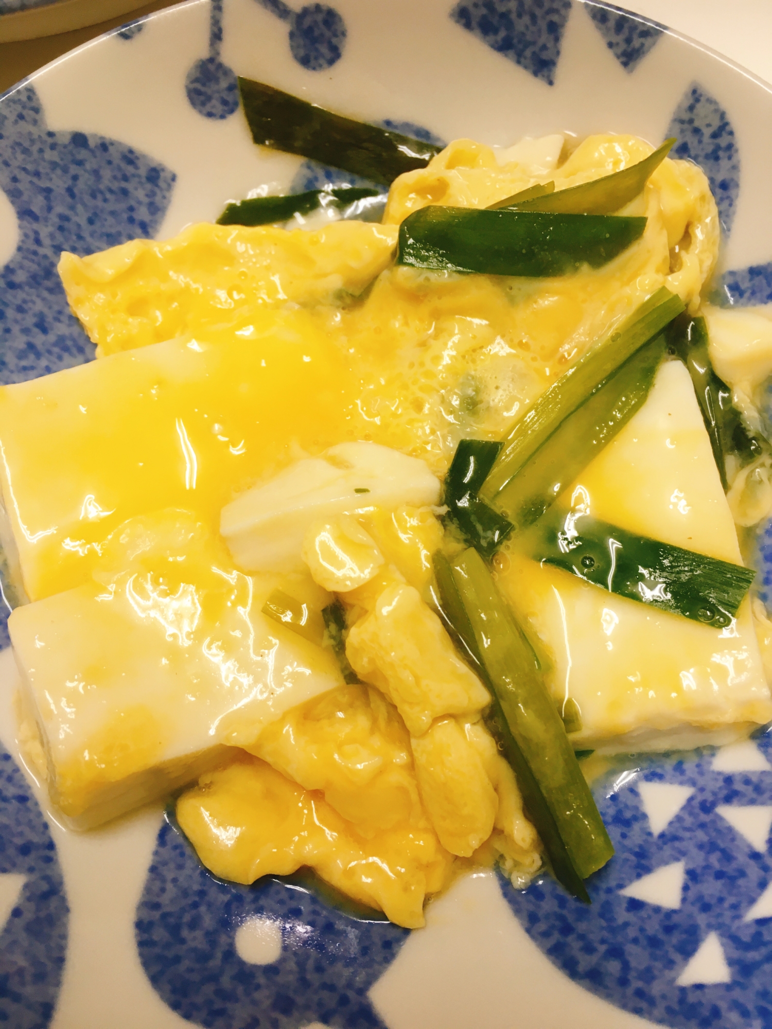 豆腐とニラの中華風卵とじ