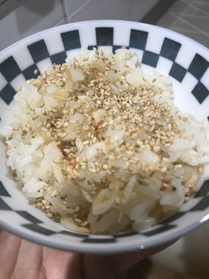 風味が最高♪桜えびの炊き込みご飯